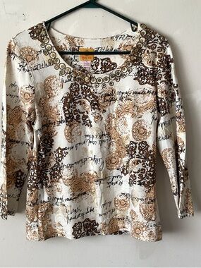 Ruby Rd. bebe Cream and Brown graphic Printed 3/4” inch Sleeve Top
